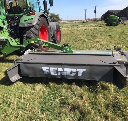 Fendt tractor hedge mower